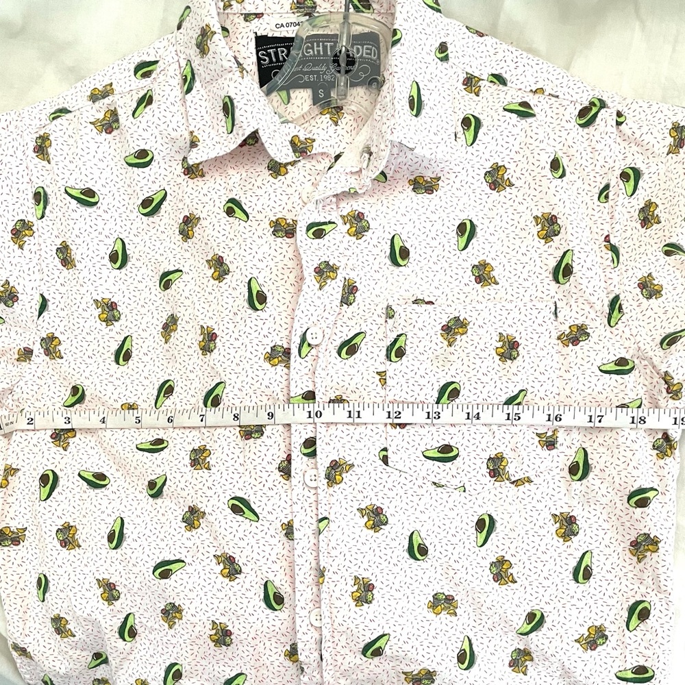 Straight Faded Brand Avocado Guacamole Short Sleeve Button Up Size Small